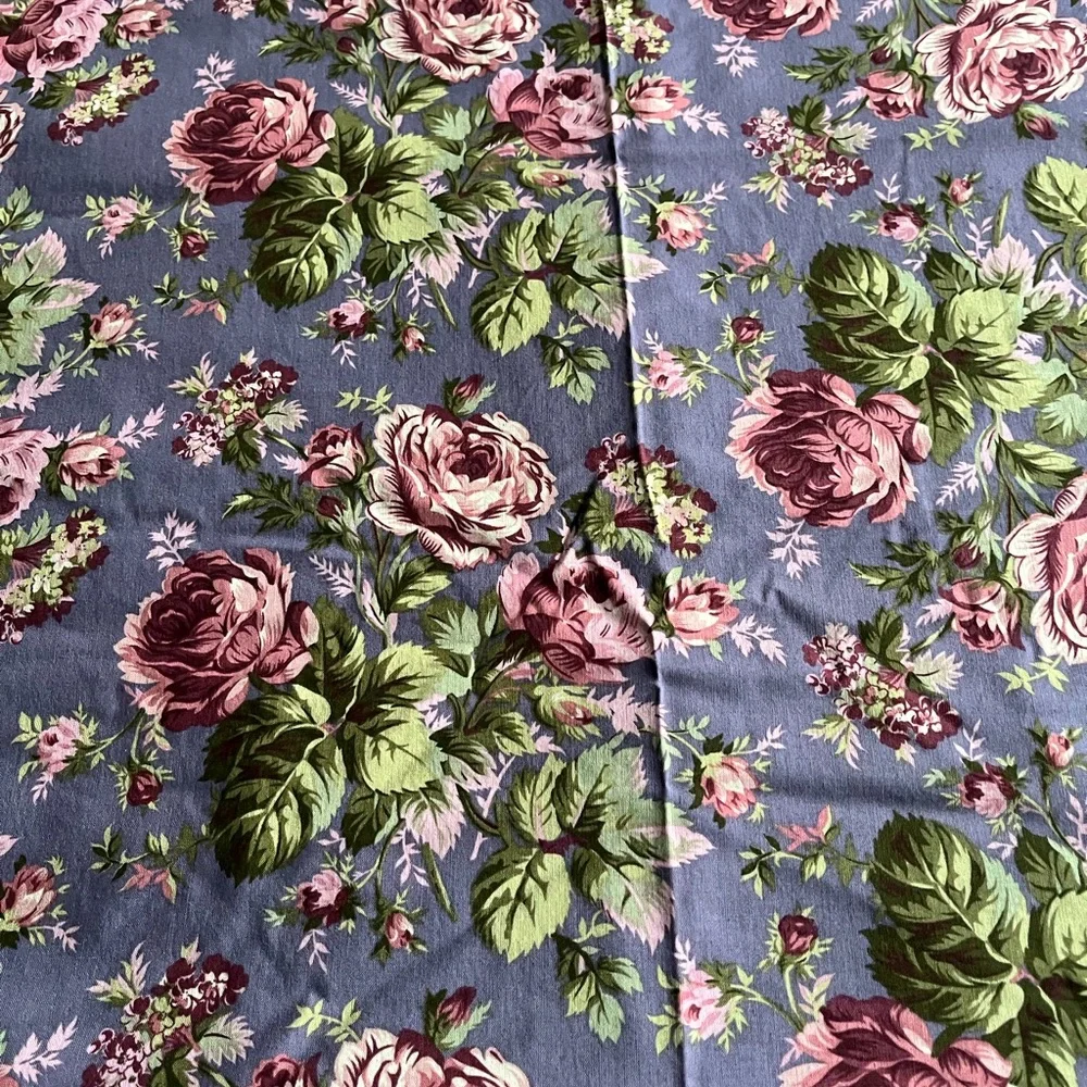 Cotton Quilt Fabric~Pink Cabbage Roses - Picture 1 of 5
